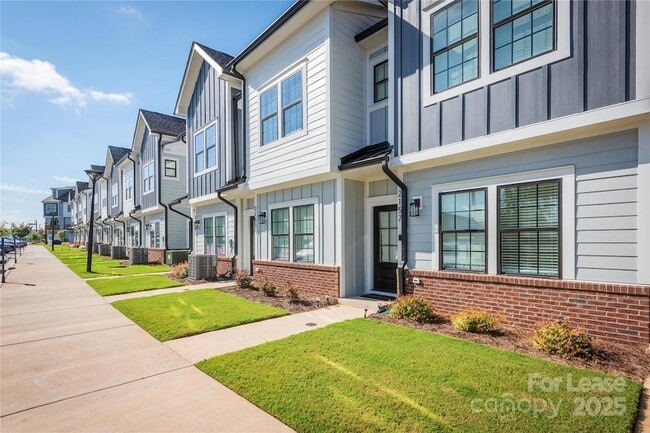 Building Photo - 4244 Mora Mdw Ln