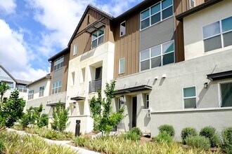 Building Photo - Delightful 3/2.5 condo in Rancho Cucamonga...
