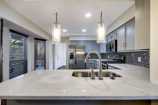 Building Photo - 2603 Creek Bend Cir