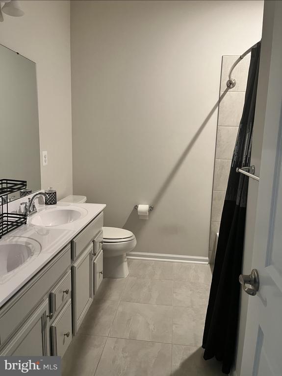 Building Photo - 7977 Independence Dr