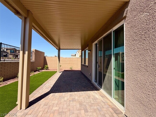 Building Photo - 227 Jaldena Ln