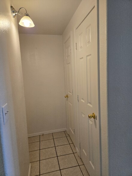 Building Photo - 109 N Kimball Ave