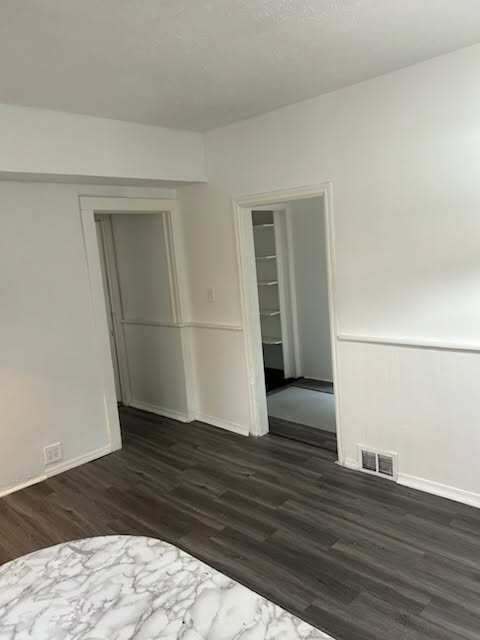 Building Photo - 3664 E 52nd St