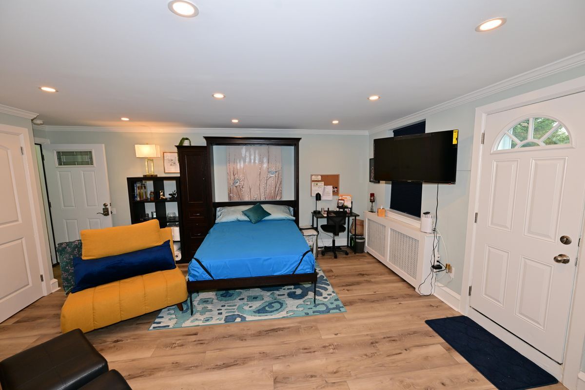 Building Photo - 2447 N 54th St