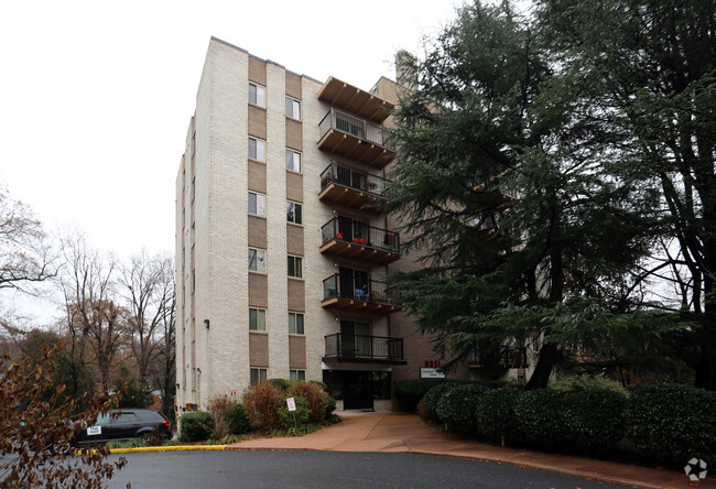 Primary Photo - Garland Towers