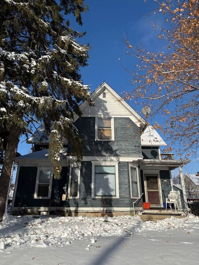 Building Photo - 2118-2120 Michigan Avenue