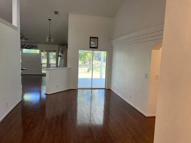 Building Photo - 14825 76th Rd N