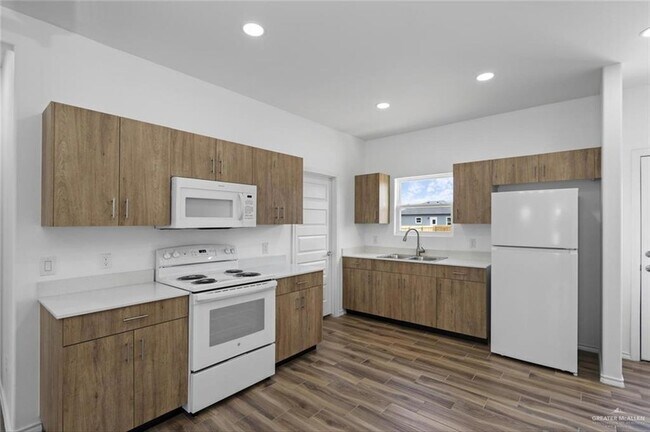 Building Photo - 1706 Unity Dr