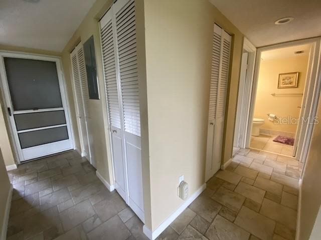 Building Photo - 3300 Cove Cay Dr