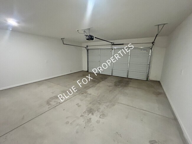 Building Photo - 6973 W Jadewood Ln