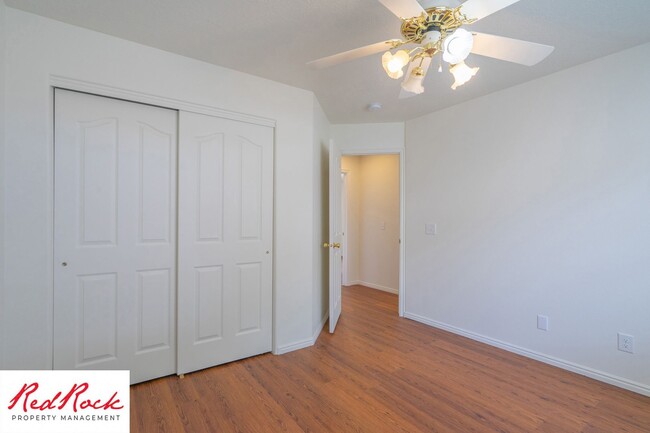 Building Photo - Remodeled 3 Bedroom Townhome with Great Vi...