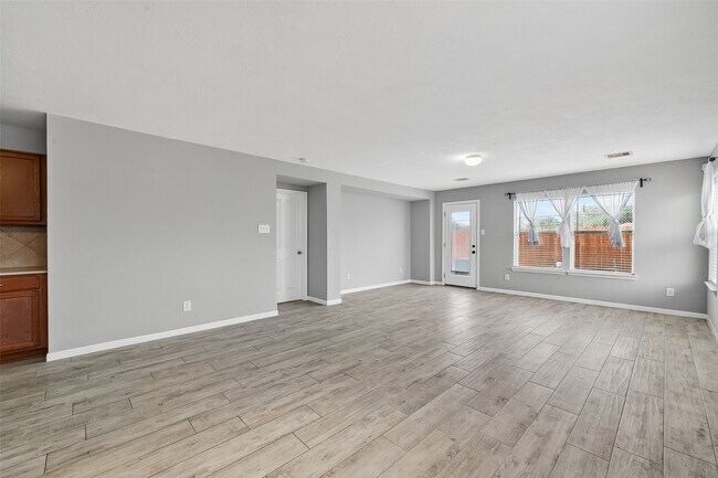 Building Photo - 20610 Moonrise River Ln