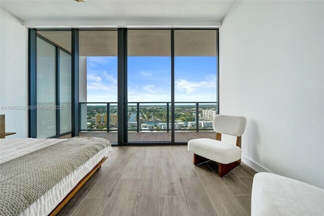 Building Photo - 900 N Ocean Blvd