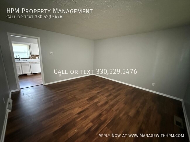 Building Photo - 6576 Ravenwood Ave NW