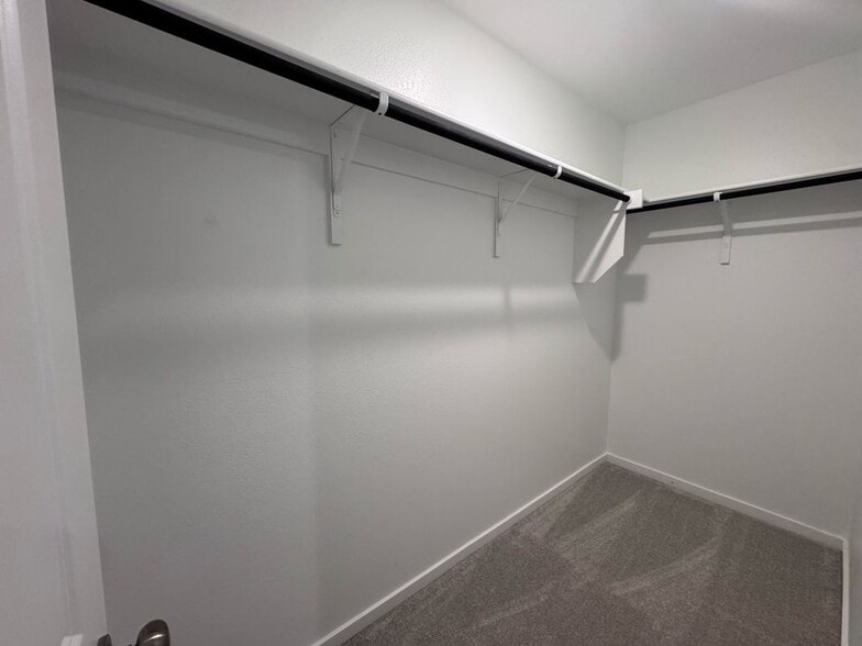Building Photo - 1156 Barbary Flds St