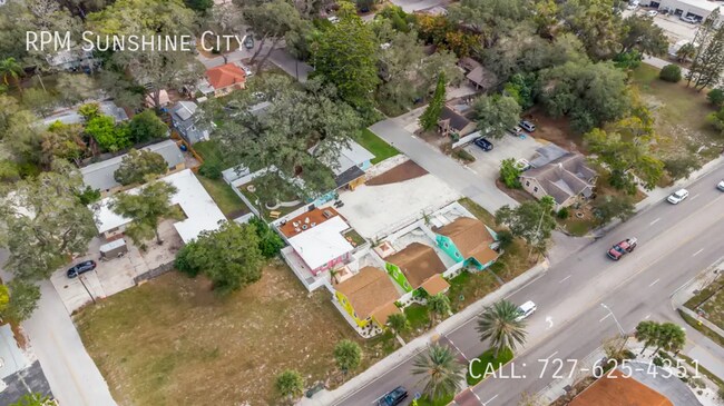 Building Photo - 1500 Clearwater Largo Rd