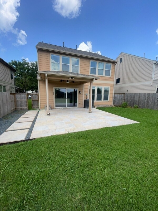 Building Photo - 2823 Feather Green Trail