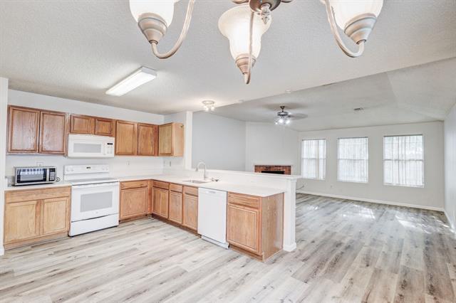 Building Photo - 7133 Amber Dr