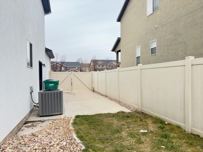 Building Photo - 1078 Cinnamon Ridge Dr