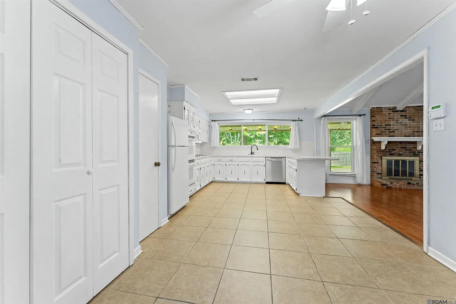 Building Photo - 6362 Westridge Dr