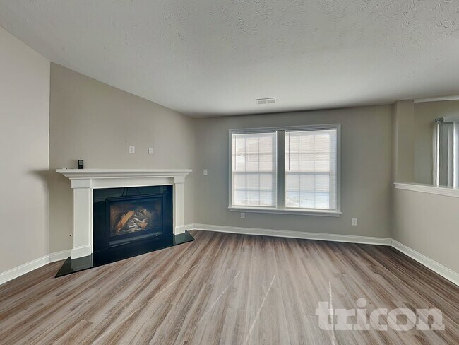 Building Photo - 3345 Deerbrook Dr