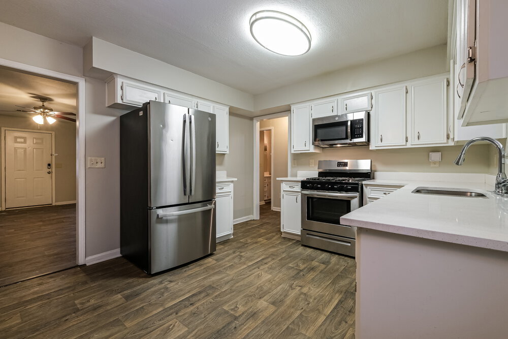 Building Photo - 843 Tall Deer Dr