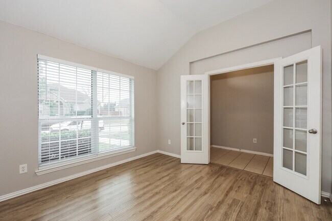 Building Photo - 155 Hannah Cir