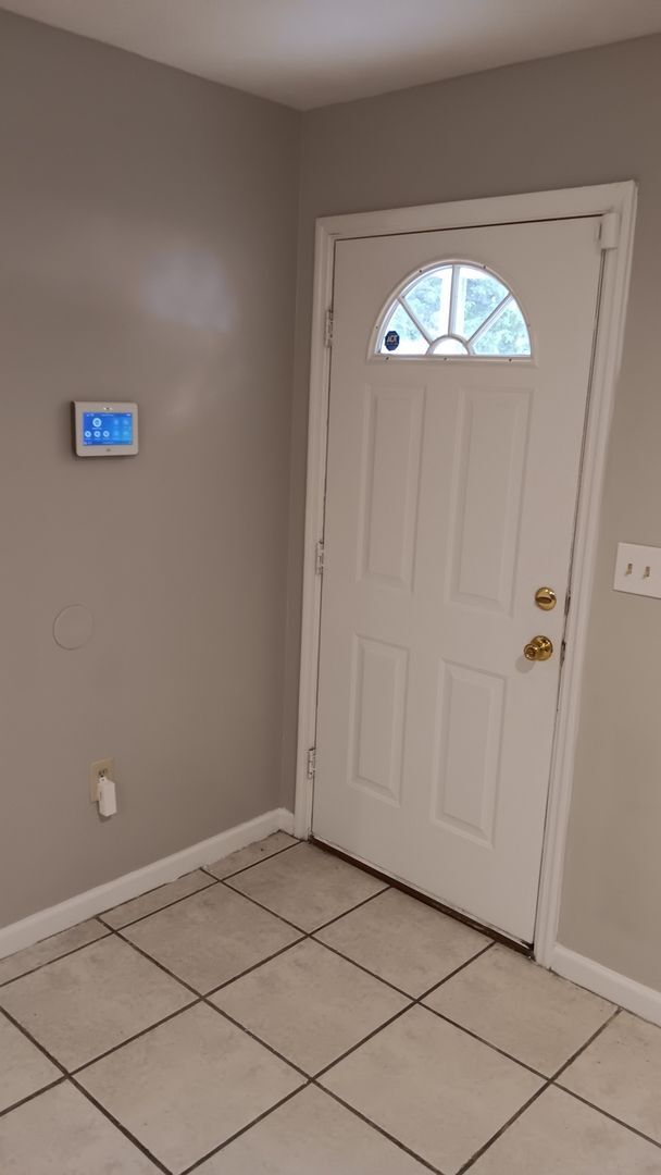 Building Photo - 1741 Elvan Ave