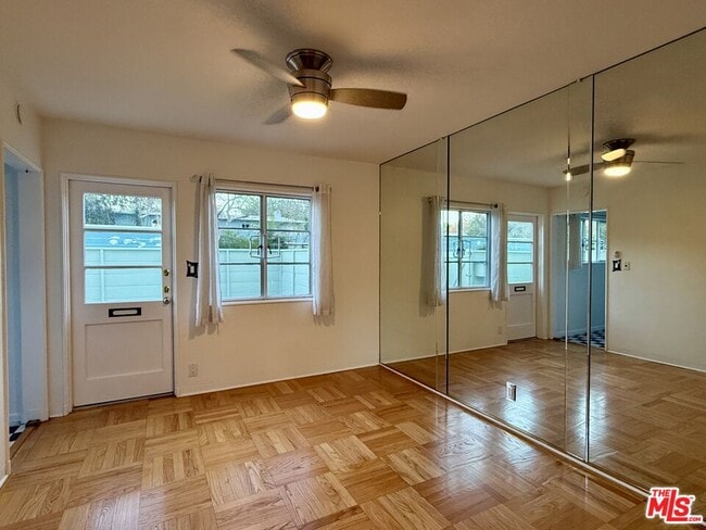 Building Photo - 5560 Village Green