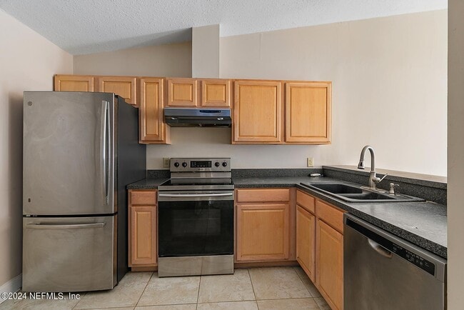 Building Photo - 1062 Sea Hawk Dr E