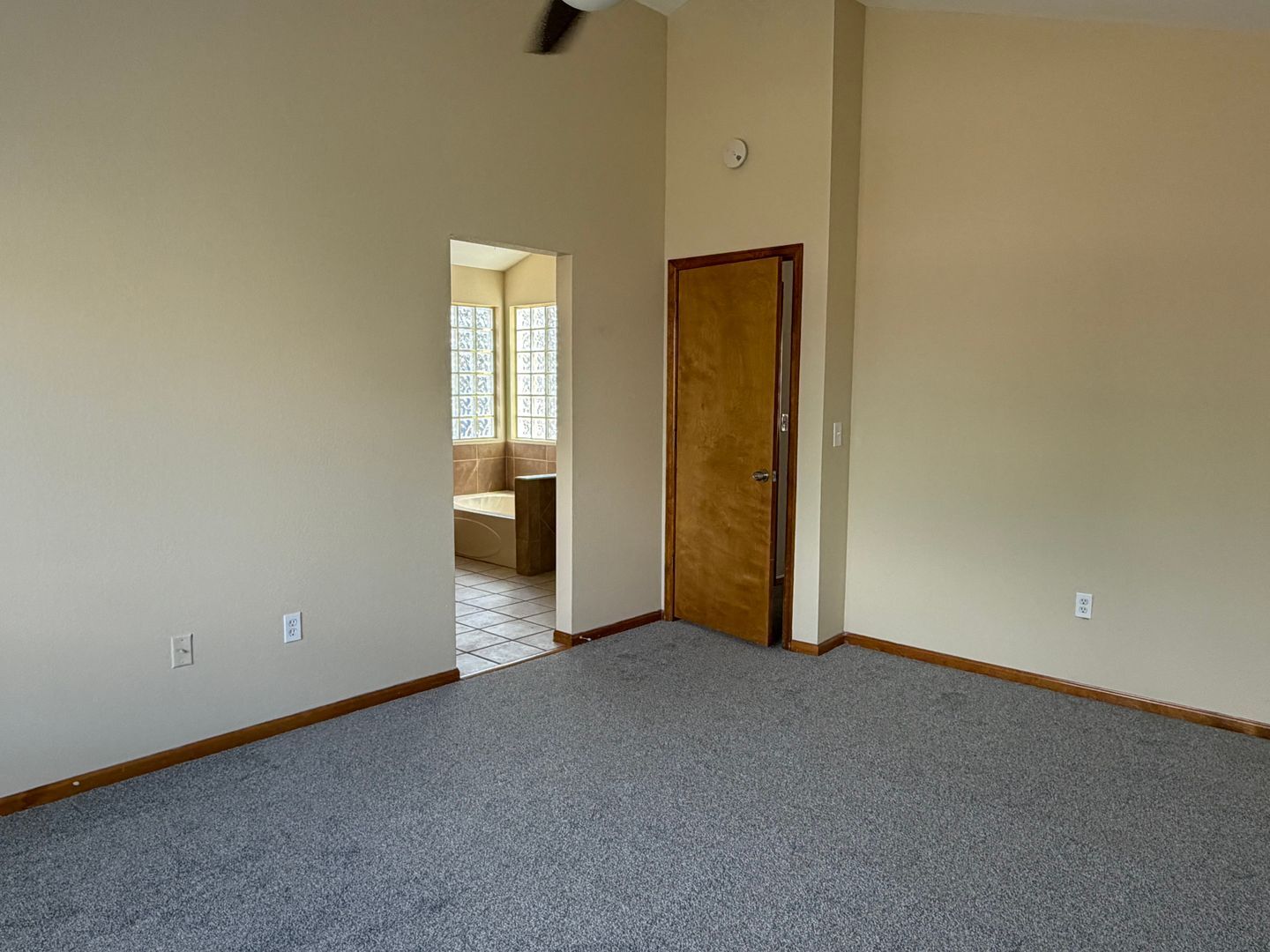 Building Photo - 21585 Hill Gail Way