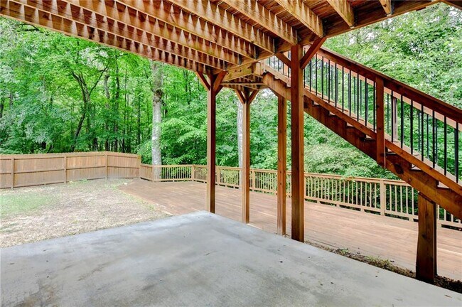 Building Photo - 2172 Woodbriar Dr