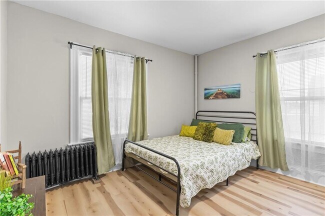 Building Photo - 1413 Broad St