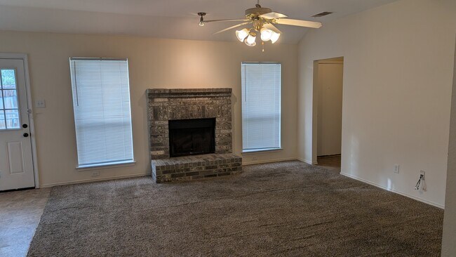 Building Photo - 7418 Fairfield Dr