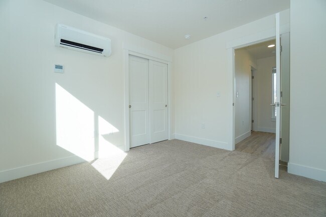 Building Photo - 4622 N Iota Ln