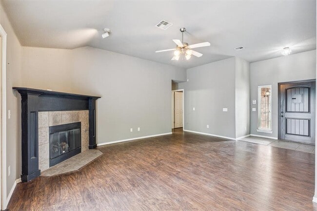 Building Photo - 4508 Applegate Dr
