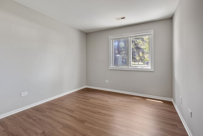 Building Photo - 1444 Stonebridge Cir