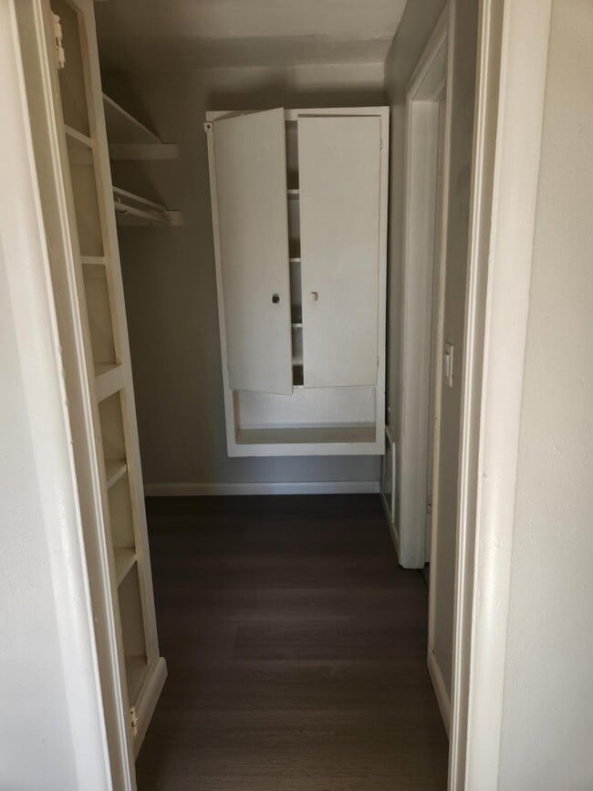 Building Photo - 321 N K St