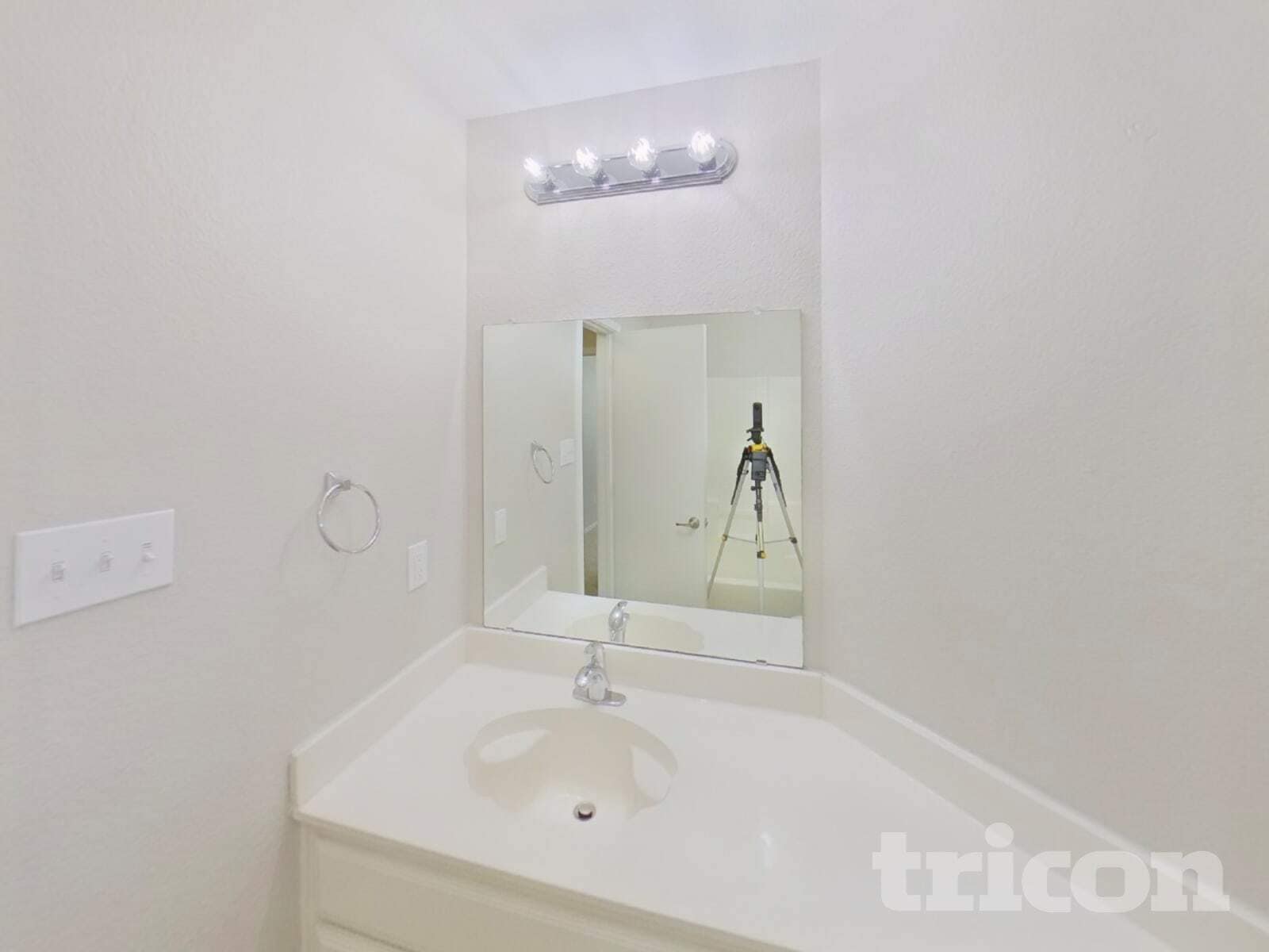 Building Photo - 1145 Boxwood Dr