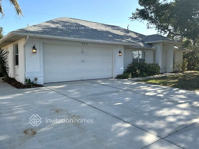 Building Photo - 423 Azure Rd