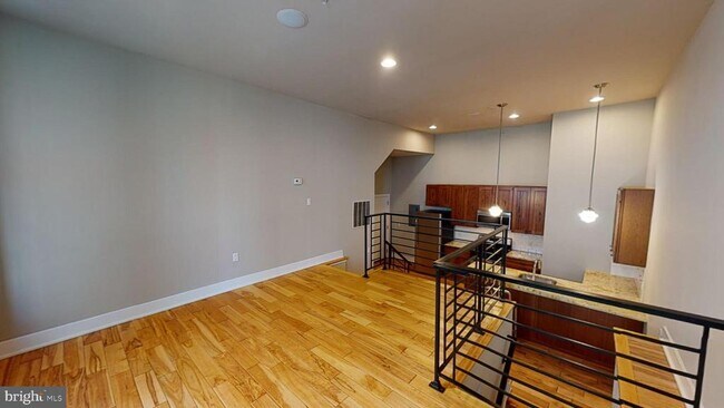 Building Photo - 2701 W Girard Ave