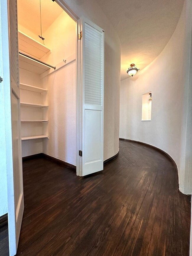 Building Photo - 6233 Commodore Sloat Dr