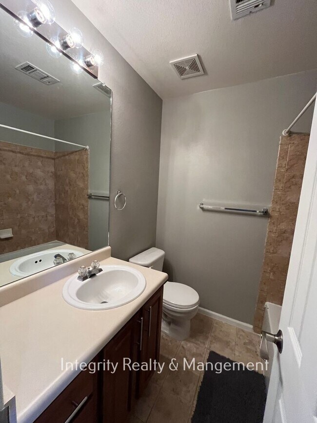 Building Photo - 1496 Royal Troon Dr