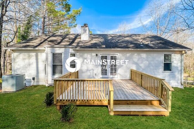 Building Photo - 4 Bedroom Pet-Friendly Home in MONTEVALLO, AL with Main Street Renewal