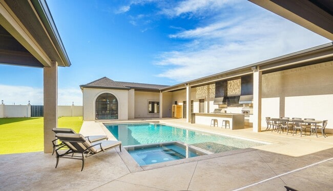 Building Photo - 4011 140th St