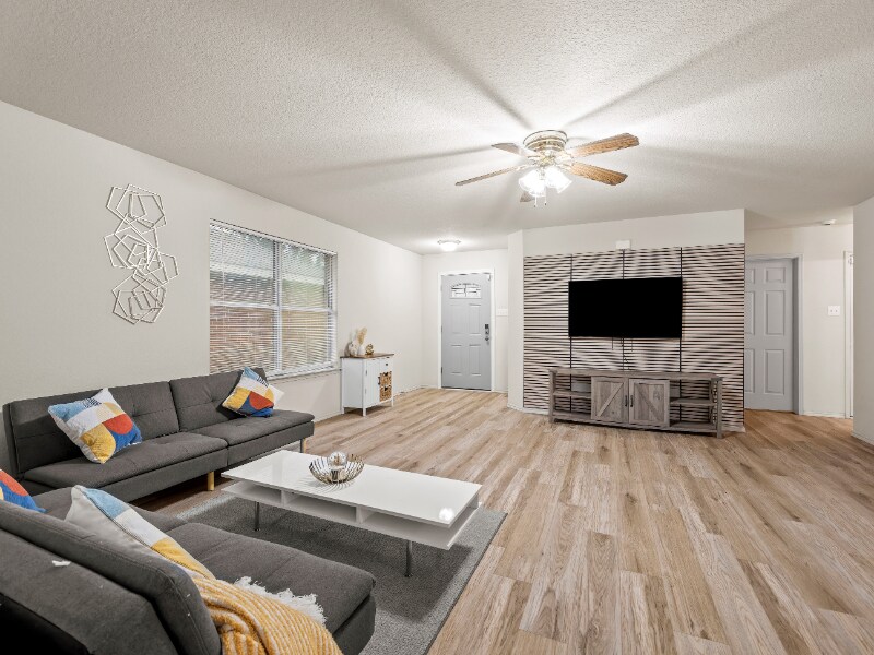 Building Photo - 2817 Maegen Cir