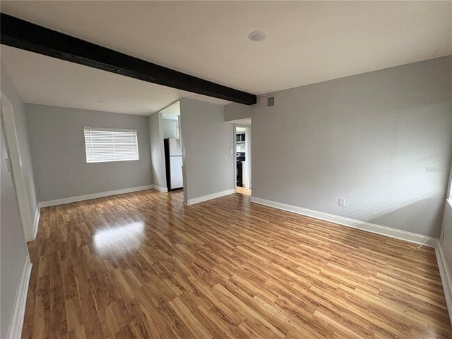 Building Photo - 821 S Solandra Dr