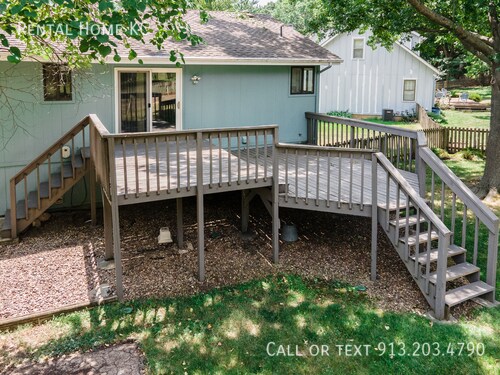 Building Photo - 7920 W 113th Terrace