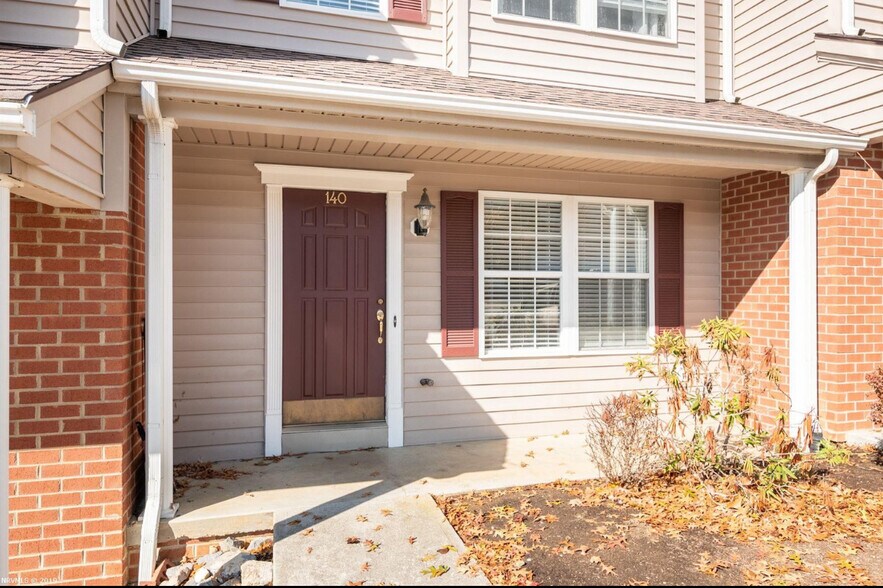 Building Photo - 140 Blue Leaf Dr