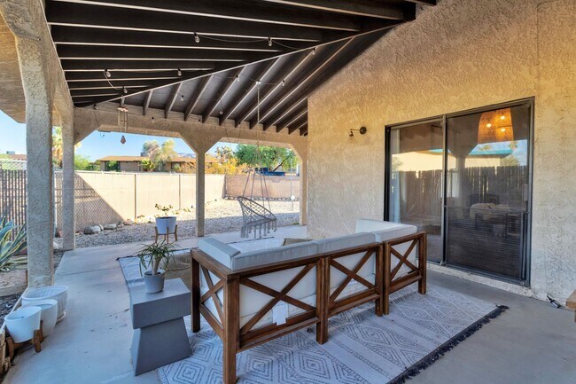 Building Photo - COMING SOON! Must See 4 bedroom 2 bath Home